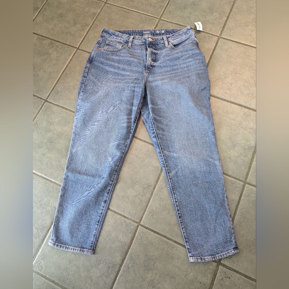 NWT Old Navy jeans Size 14